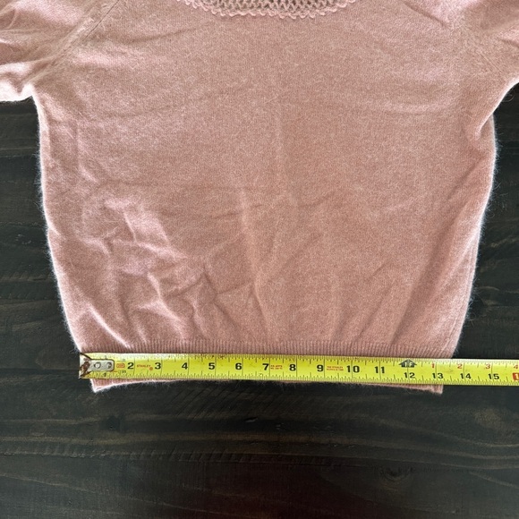 Ellen Tracy Blush Pink Sweater with Crochet Collar - Size Medium - Lambs Wool - Picture 4 of 9